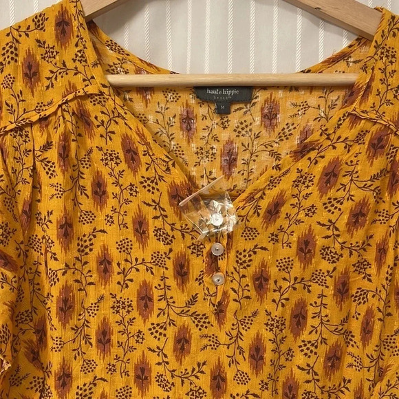 NWOT!! Haute Hippie - Size Medium - Mustard/Gold Color - Flutter Sleeves - Picture 2 of 8
